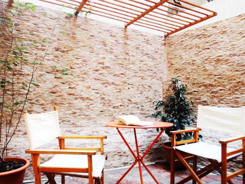 ** Guest house La Isla Hostal Barcelona Spain