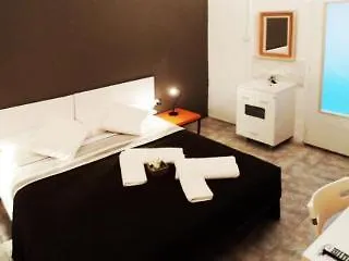 Pensión La Isla Hostal Barcelona