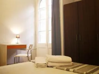 La Isla Hostal Barcelona 2*,