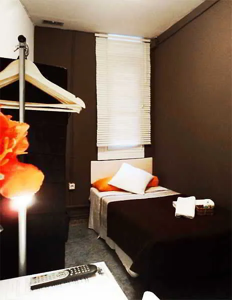 La Isla Hostal Barcellona Spagna