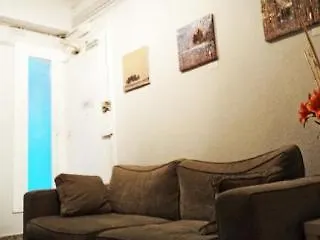 La Isla Hostal Barcelona Pensión