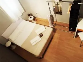 La Isla Hostal Barselona 2*,  İspanya