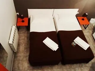 La Isla Hostal Barcellona 2*,