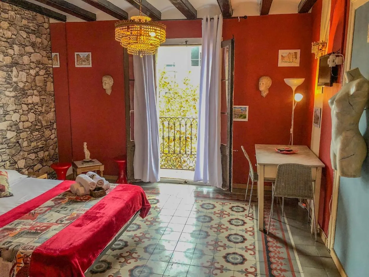 Konukevi La Isla Hostal Barselona