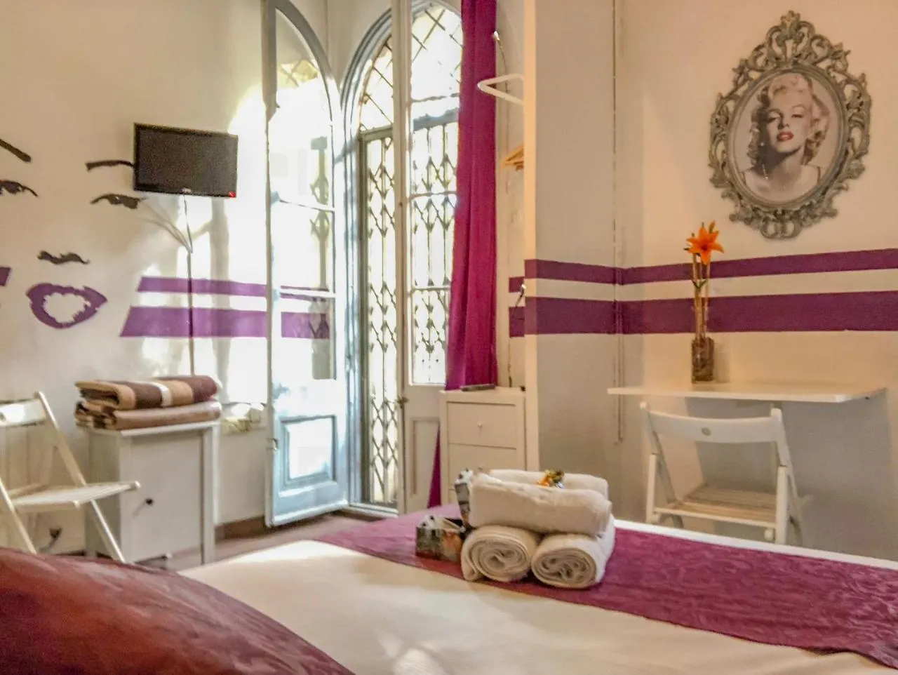 Konukevi La Isla Hostal Barselona