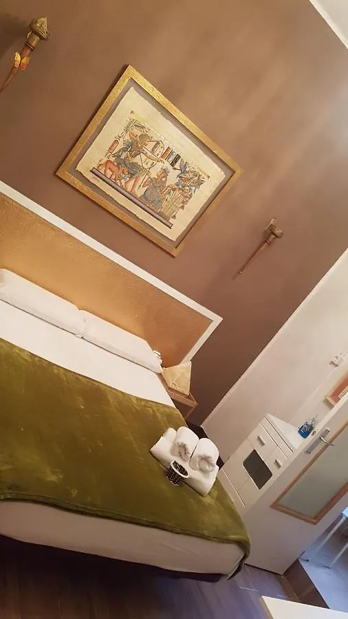 Konukevi La Isla Hostal Barselona